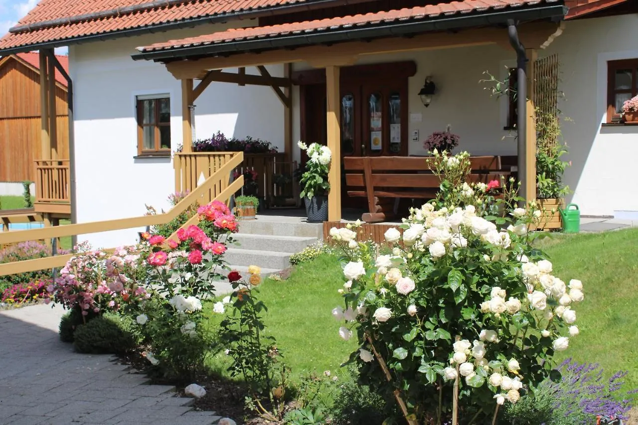 Gaestehaus Sporrer Neualbenreuth 4*,  Allemagne